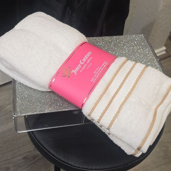 Juicy Couture Home Gold Embosded  Stripes Hand Towel Set - Picture 4 of 6